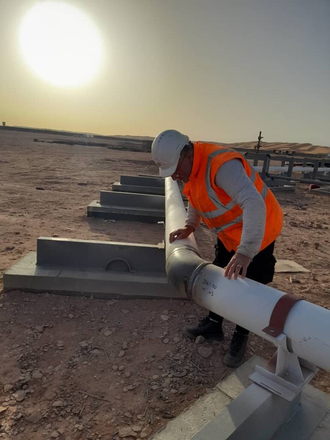 Inspection de supports de canalisation sur un site pétrolier